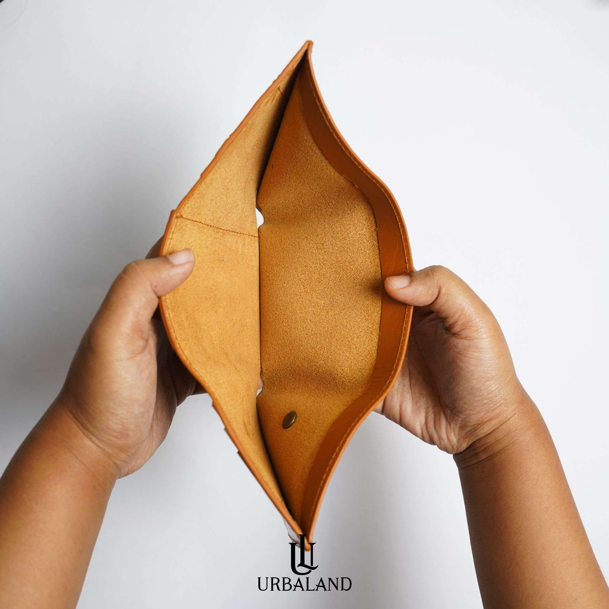 Edro Trifold Wallet Brown