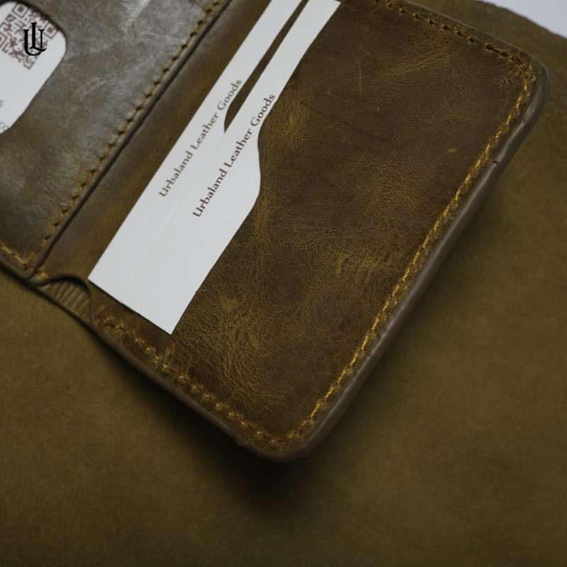 Theo Trifold Wallet Oil Pull Up Camel