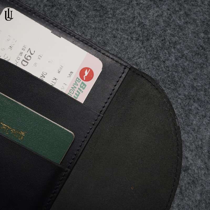 Griff Travel Wallet Black Color